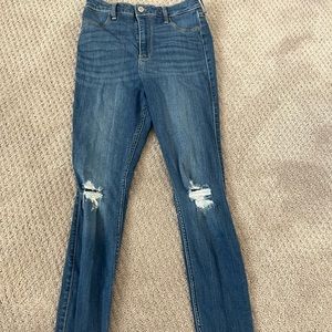 Hollister Ultra High-Rise Jean Leggings